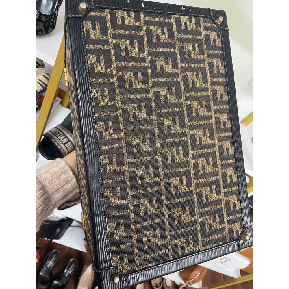 Fendi Vintage Zucca Canvas Vanity Case - Picture 4 of 10